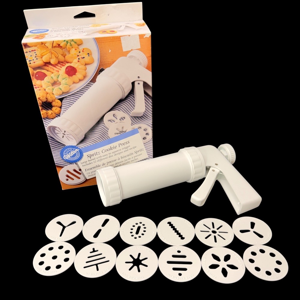 Wilton Spritz Cookie Press White Manual Trigger 12 Interchangeable Discs